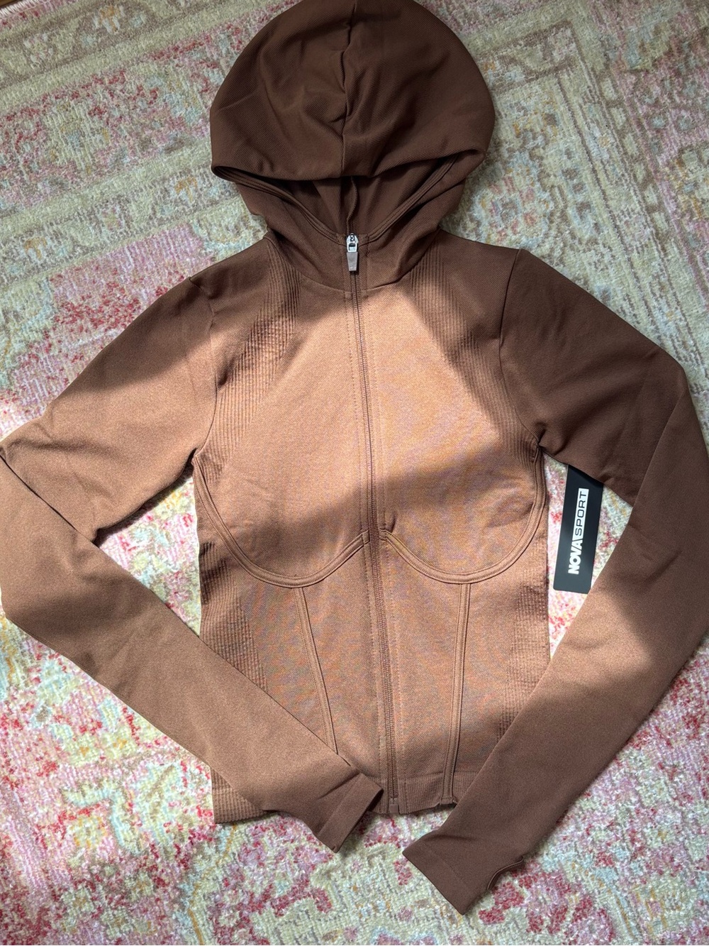 NWT FN Sport \\ contour active jacket with hood